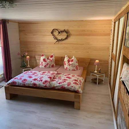 Lägenhet Inas Spreewaldstube *